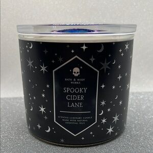 BBW Spooky Cider Lane 3 Wick Candle special edition iridescent skull glass lid